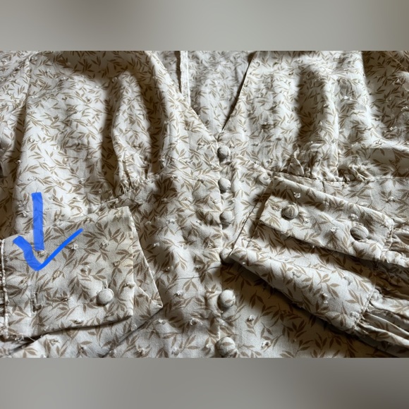 SKYLAR + MADISON 💯 Rayon Cream Cropped Long Sleeve Floral Button-Up Blouse - Picture 10 of 12